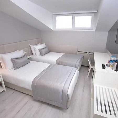 Ravvda Hotell 3*
